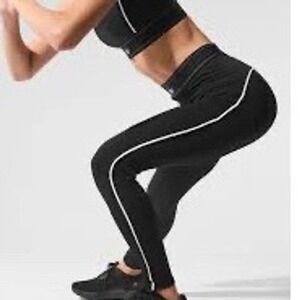Alo Yoga Airlift High-Waist Suit Up Legging Black Small New With Tags